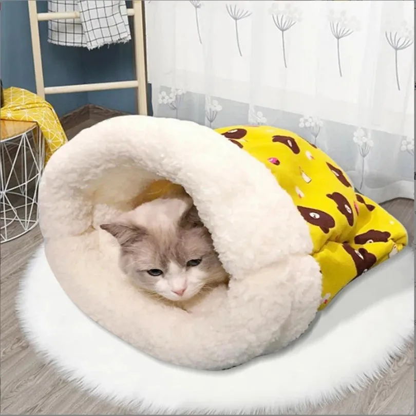 Cat Sleeping Bag – Plush Warm Cat Bed for Winter