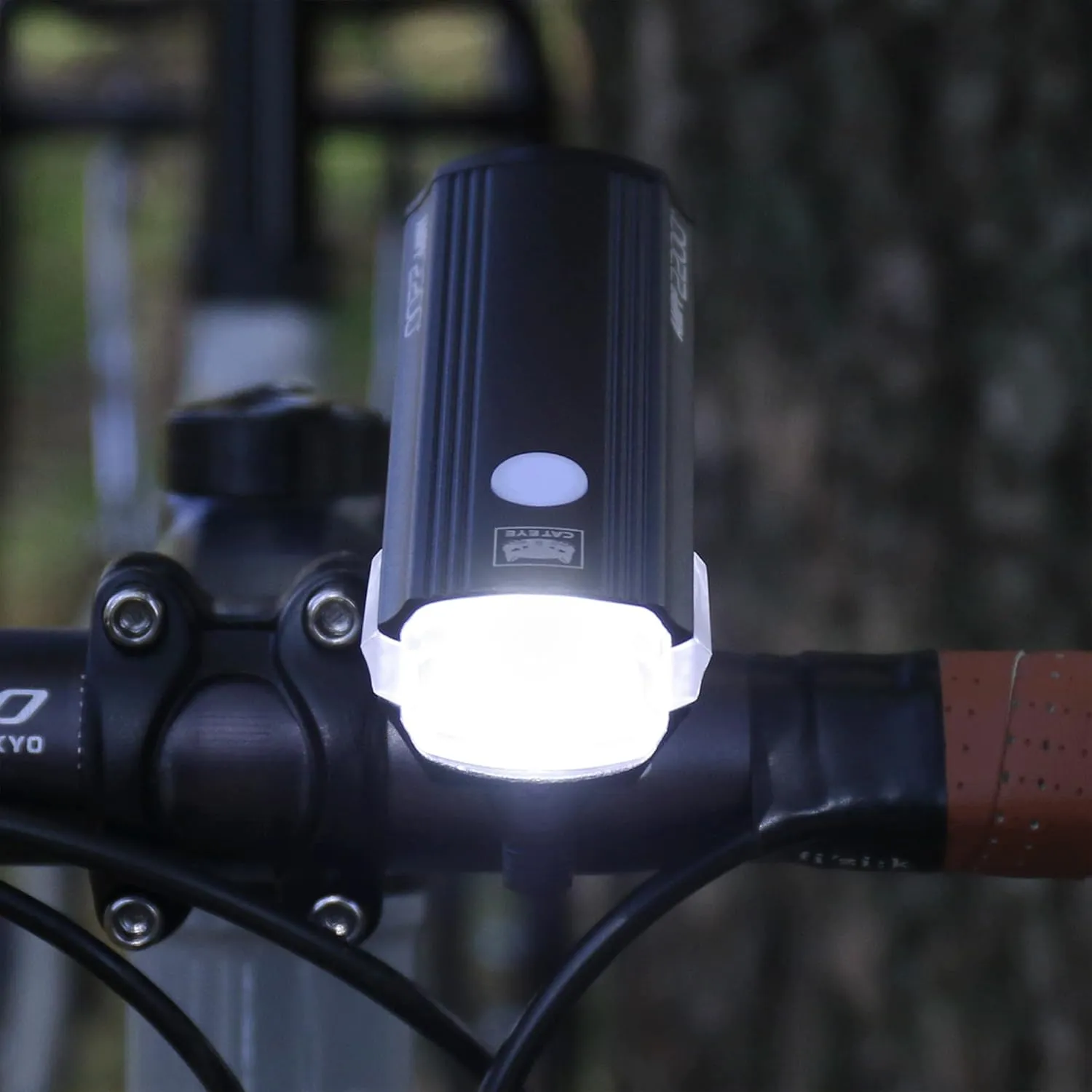 CATEYE AMPP USB Rechargeable Bike Light – High Visibility Super Bright OptiCube™ Headlight for Commuters, Road Cyclists & Mountain Bikers, Day & Night Riding Modes, IPX4 Waterproof, Tough & Durable