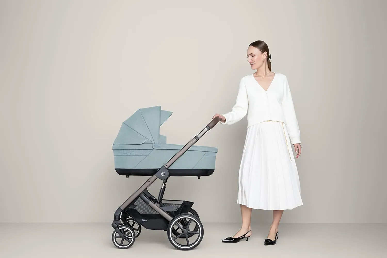 Cybex Balios Cot S Lux Baby Bassinet - Integrated Easy-Carry Handle, Sun Canopy & Spacious, Cozy Interior, Compatible with Cybex Balios S Lux Stroller, Sky Blue
