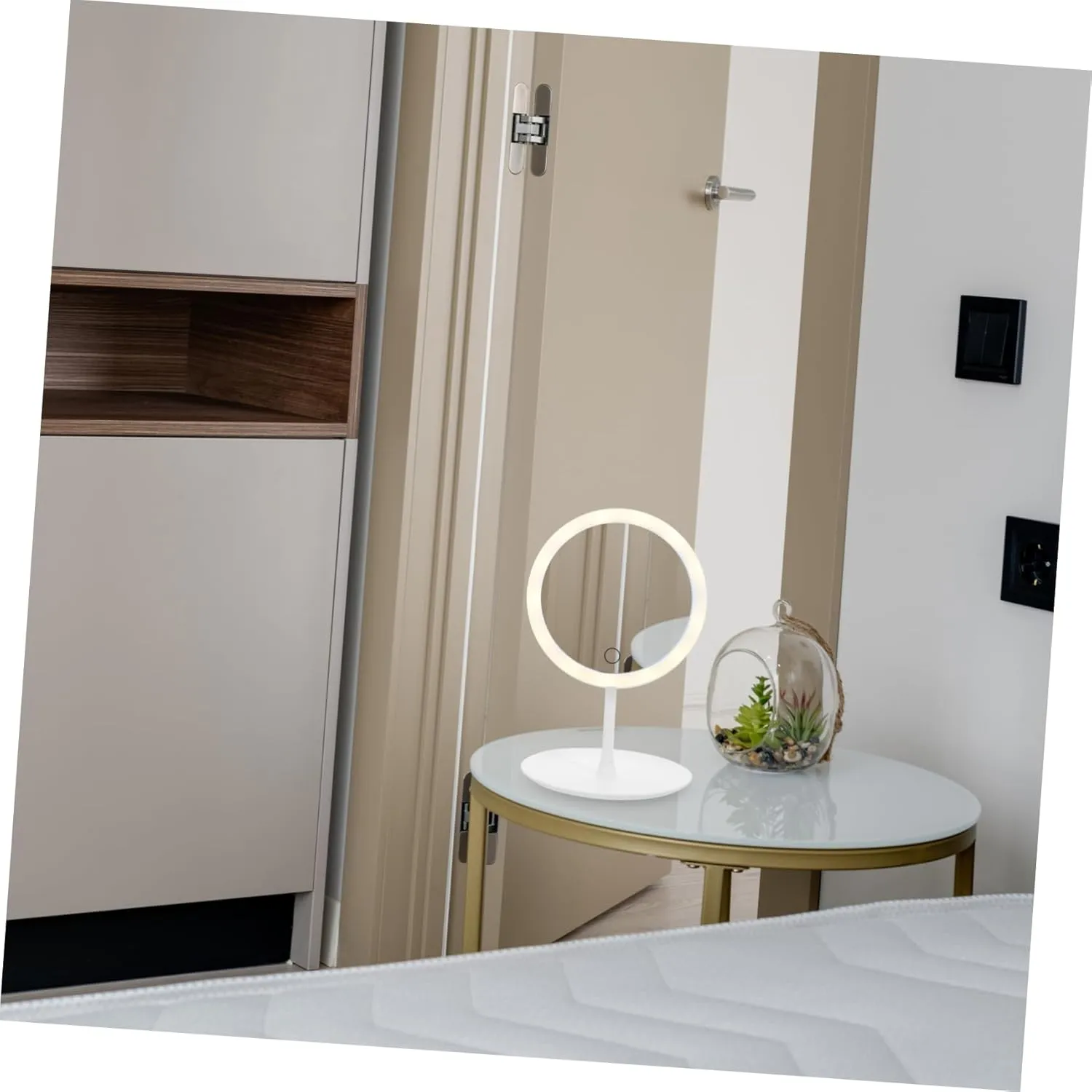 Fashion Portable Chargeable LED Desktop Charge Vanity Mirror White Fashion Make Up Mirror LED Smart Makeup Mirror Shine Chargeable Makeup Mirror Intelligent with Lights LED Mirror