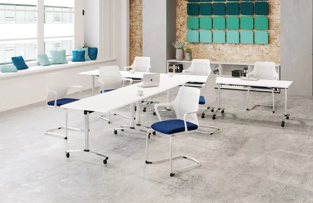 Gemina 141 Visitor Chair with Spider Base