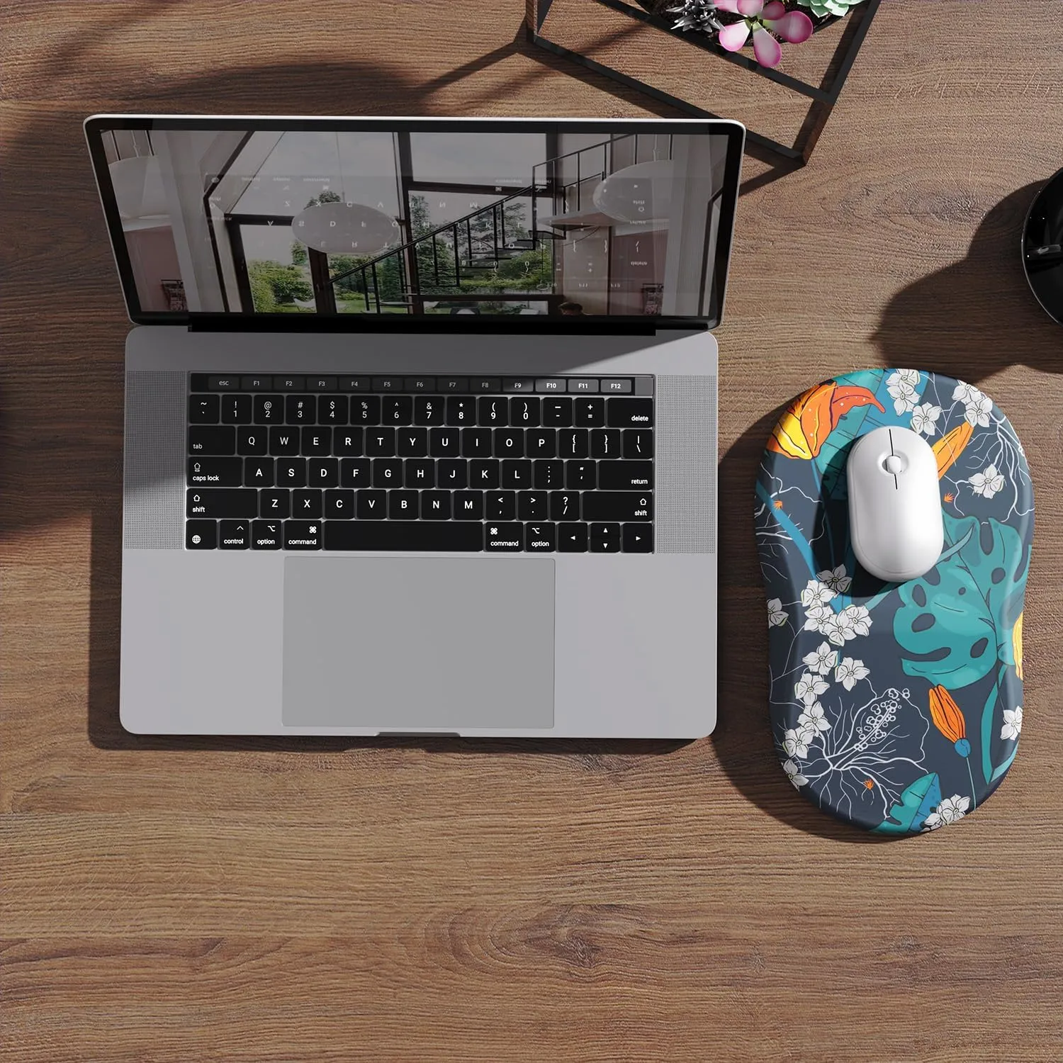 hueilm Ergonomic Mouse Pad Wrist Support,Pain Relief Mouse Pad with Wrist Rest,Entire Memory Foam Mouse Pad with Non-Slip PU Base,Comfortable Mousepad Perfect for Office & Home, 1PCS（Green Leaf）