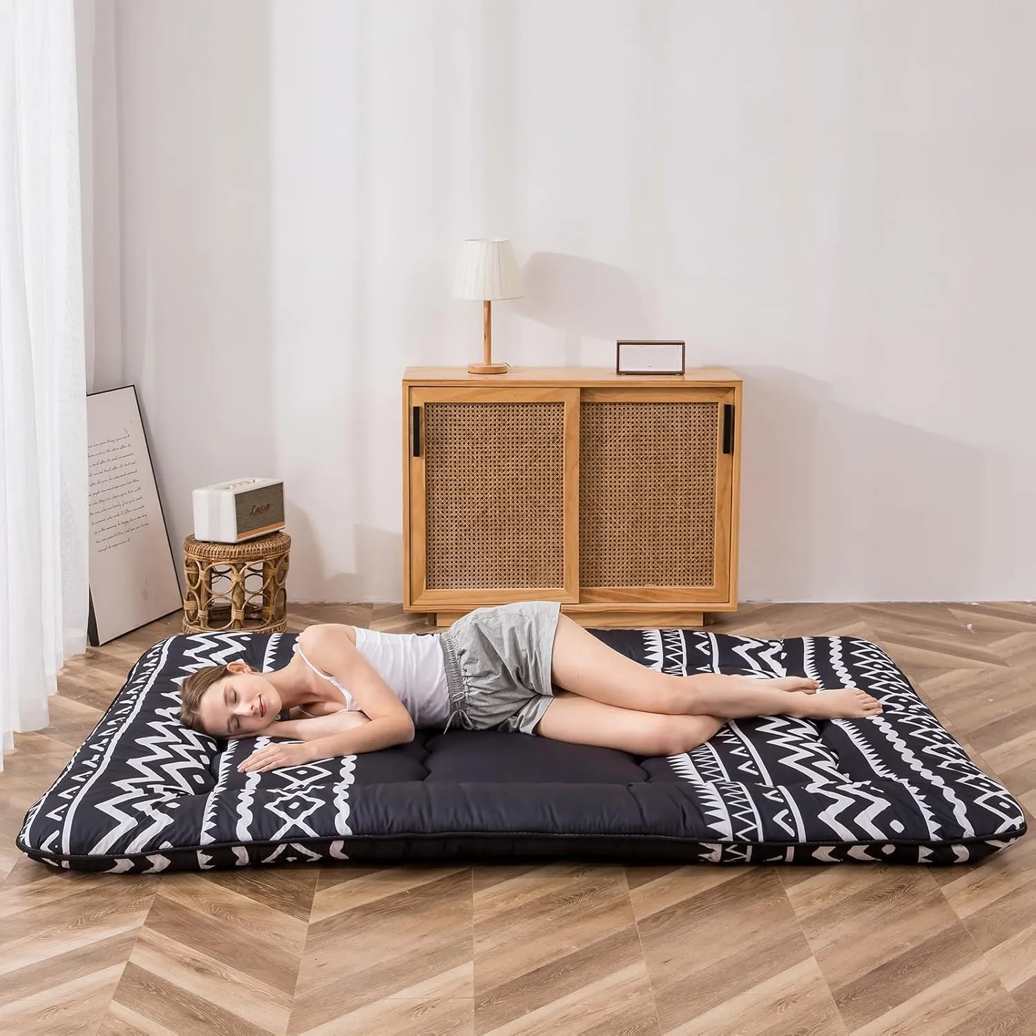 Japanese Floor Futon Mattress - Thicken Sleeping Pad, Roll Up Floor Lounger Bed, Camping and Guest Room Pad, Thick Soft and Comfortable, Black Stripe, Queen Size
