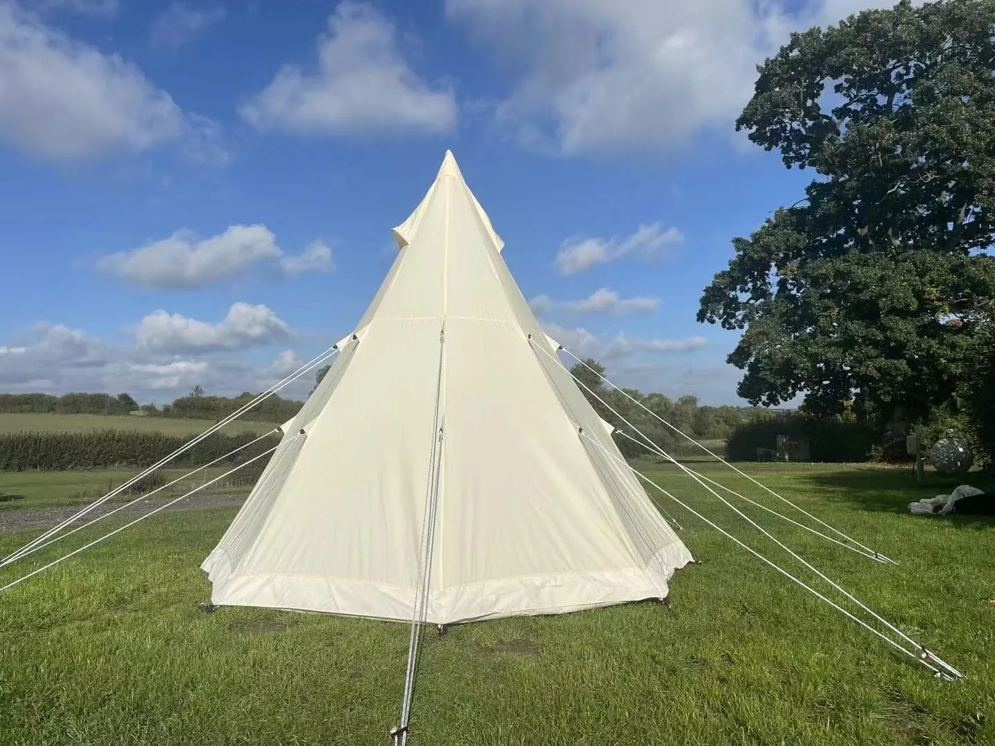 Luxurious Family Glamping Tent for Unforgettable Adventures, 9.85ft Size, Lightweight and Spacious Four-Season Design