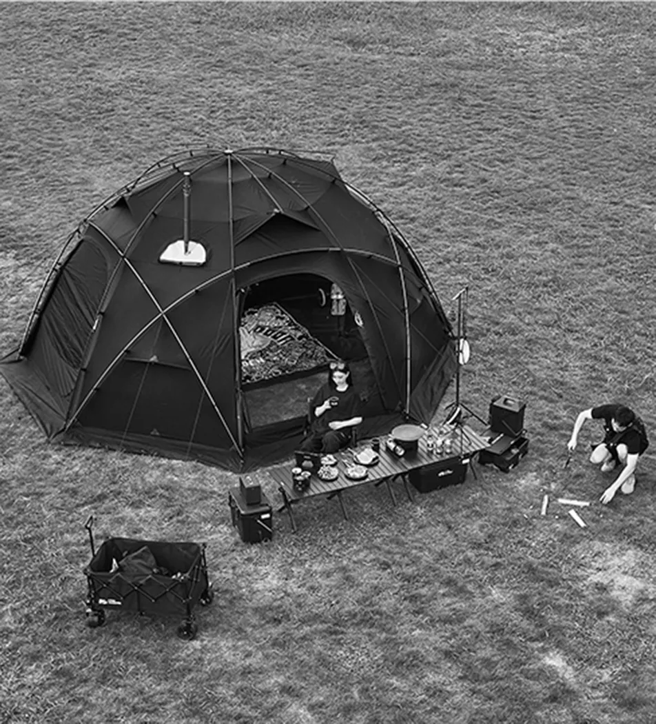 Mobi Garden Commander 185 3- 4 person - Black