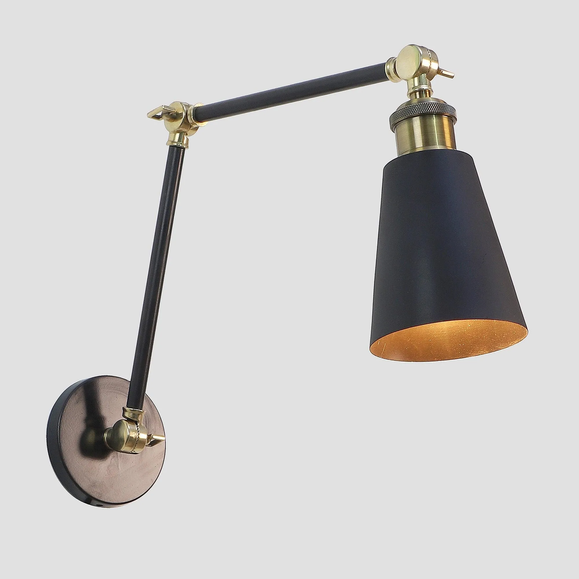 Morden Black Metal Wall Light by SS Lightings
