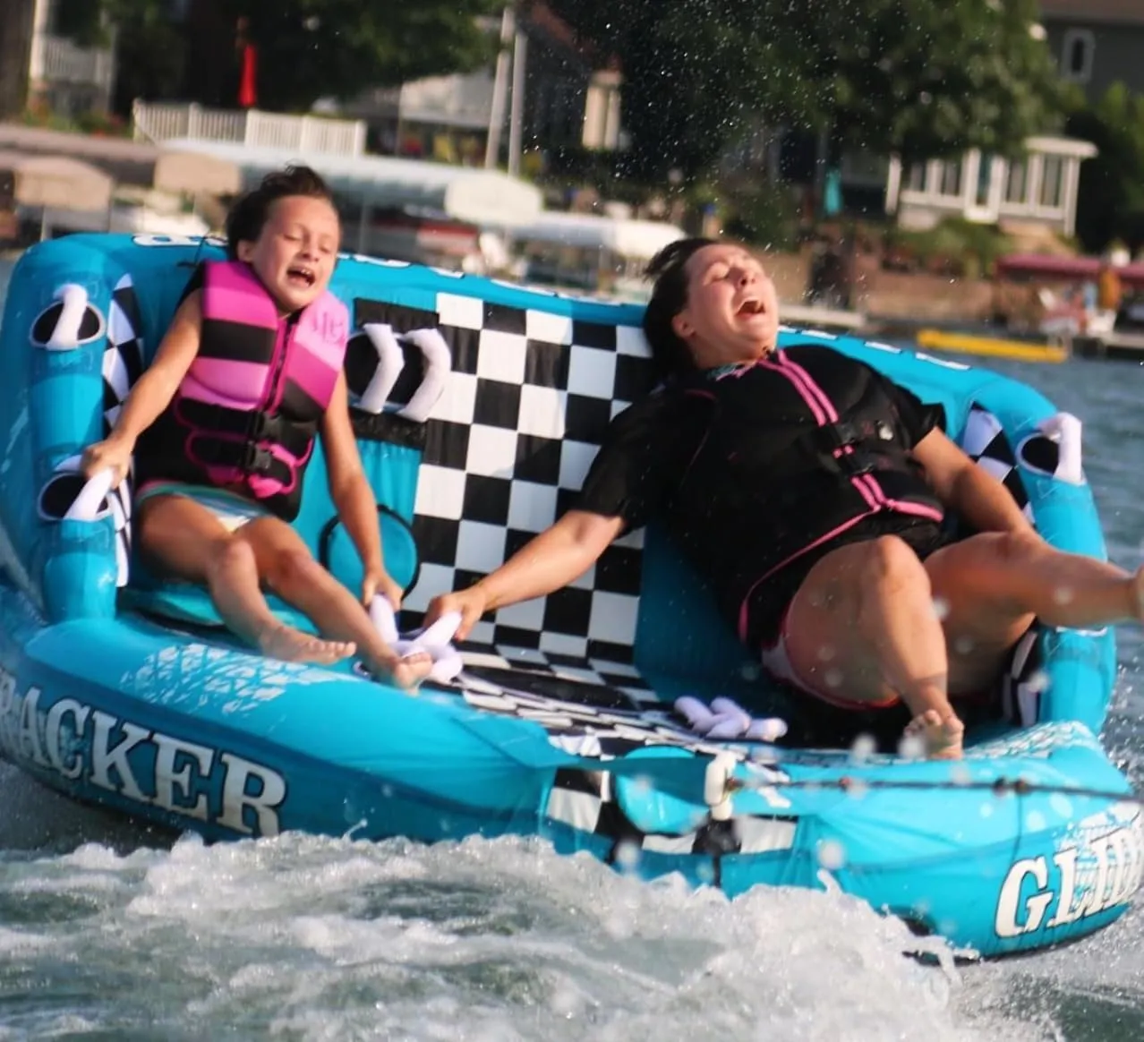 SereneLife Heavy-Duty Inflatable Towable Booster Tube - Water Tube Boating Float Tow Raft, Watersports Inflatable Pull Boats/Tubes/Towables w/Foam Seats, PVC Bladder, Handles