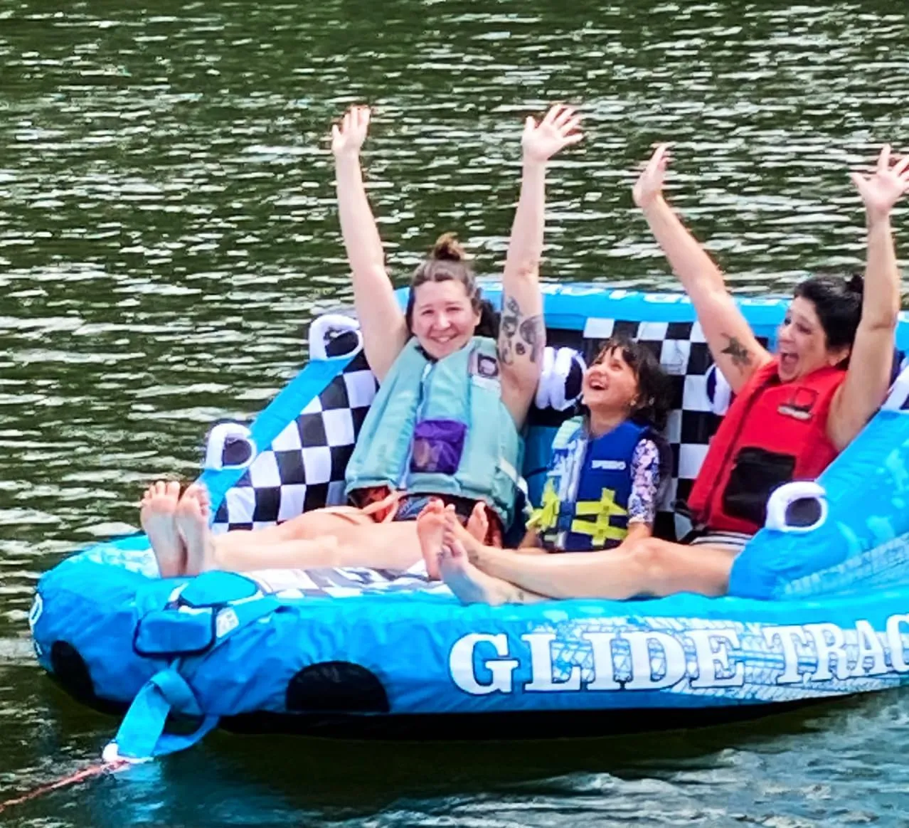 SereneLife Heavy-Duty Inflatable Towable Booster Tube - Water Tube Boating Float Tow Raft, Watersports Inflatable Pull Boats/Tubes/Towables w/Foam Seats, PVC Bladder, Handles