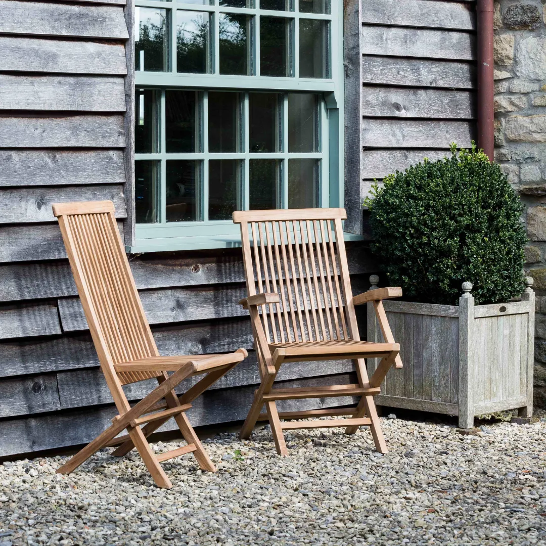 Snapdragon Folding Carver Chair