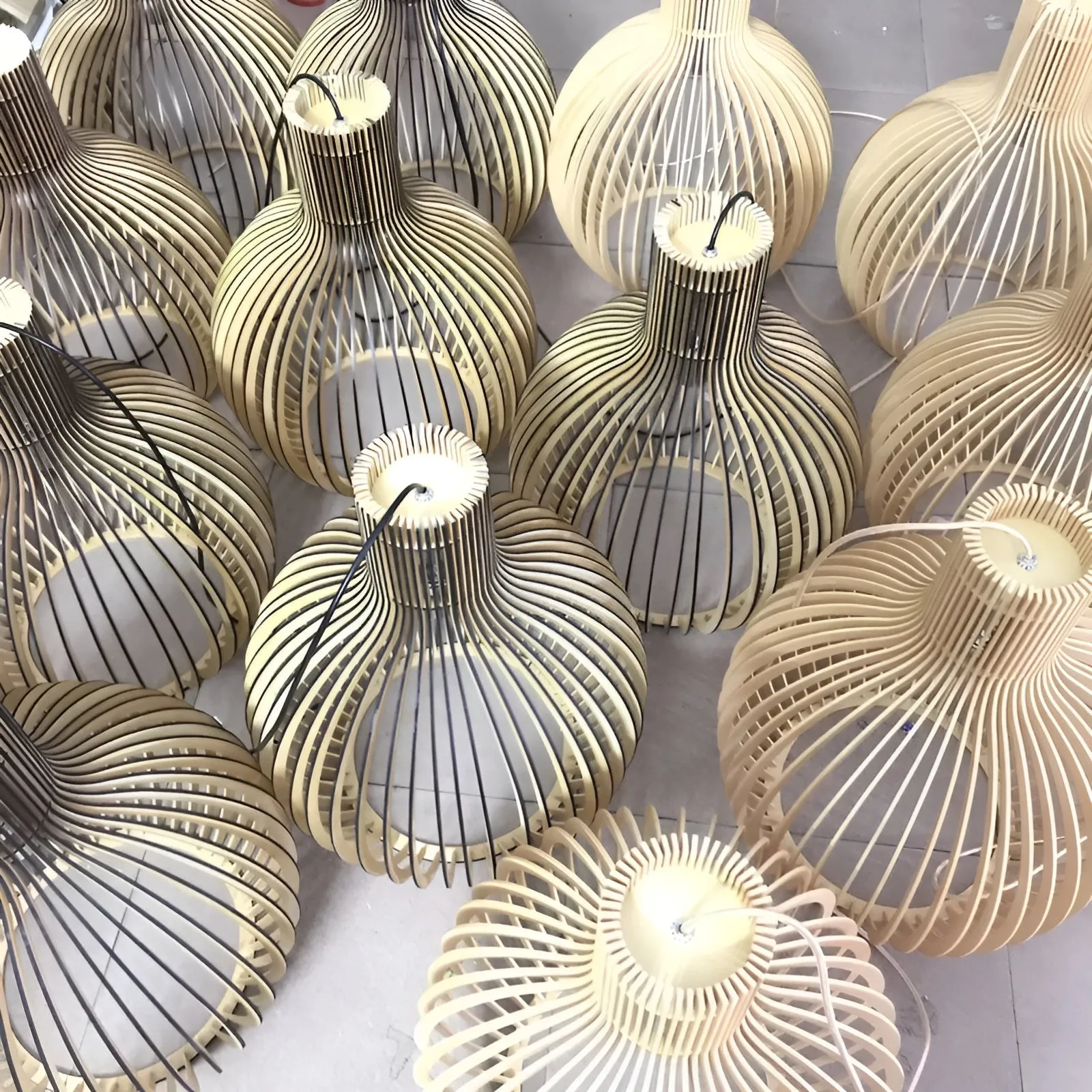 Taavita Pendant Light - Vintage-Inspired Wooden Hanging Lamp